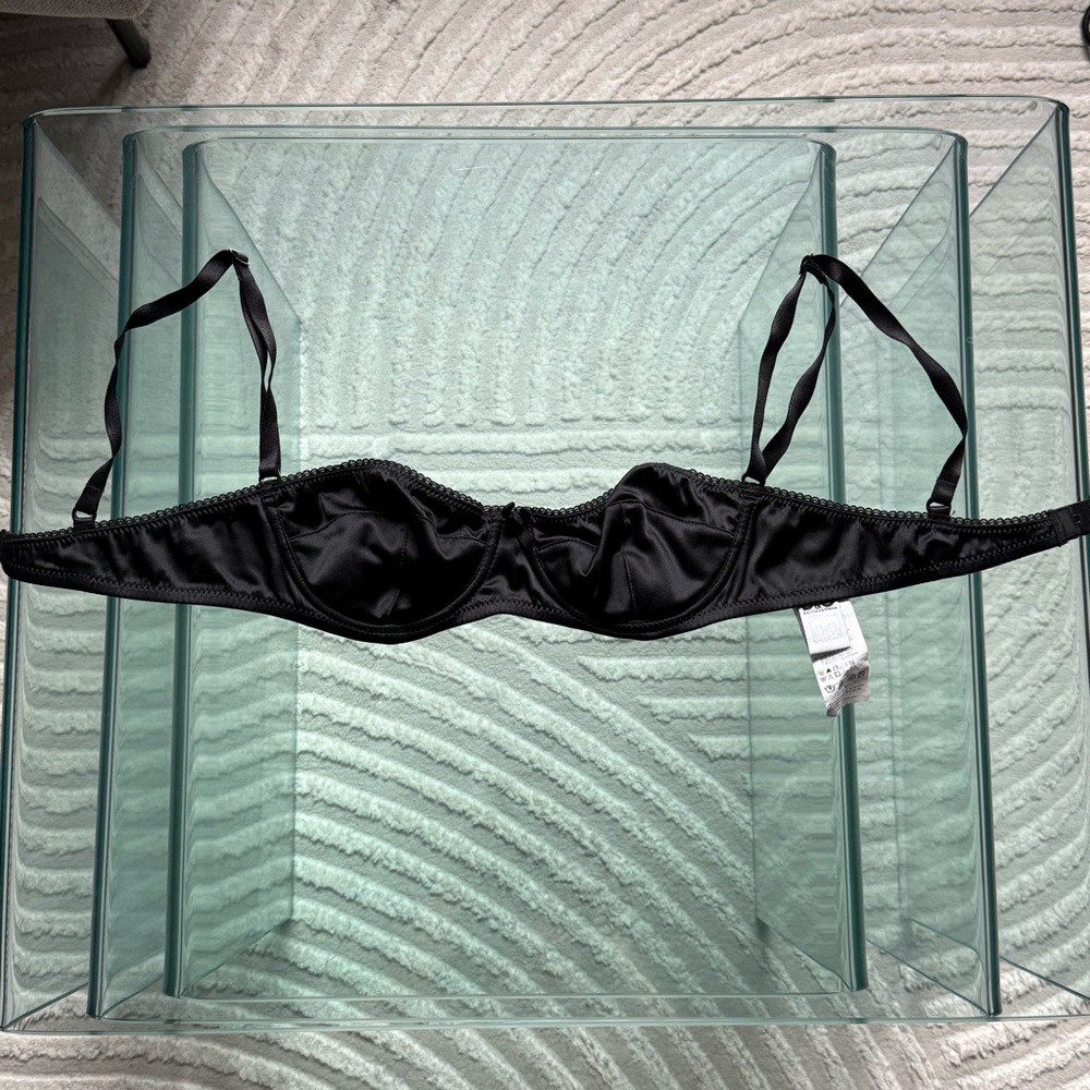 Dolce & Gabbana Luxurious Black Satin Bra - Picture 2 of 6